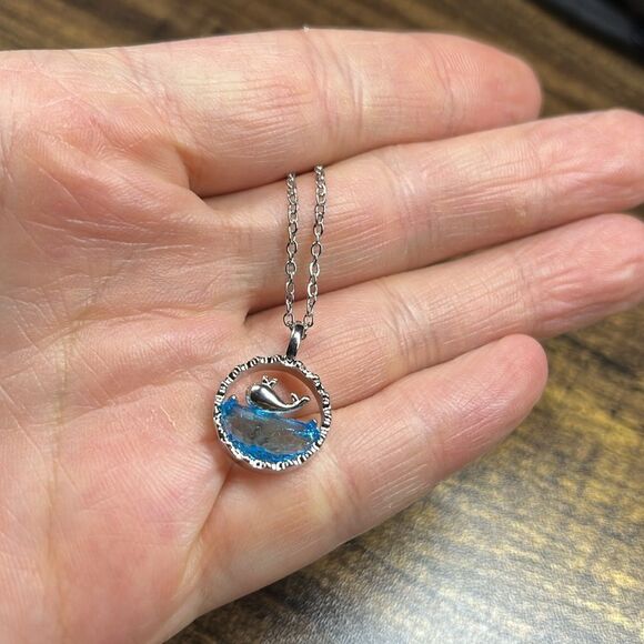 Sterling Silver Necklace Women Small
Whale Clavicle Chain - Picture 3 of 7